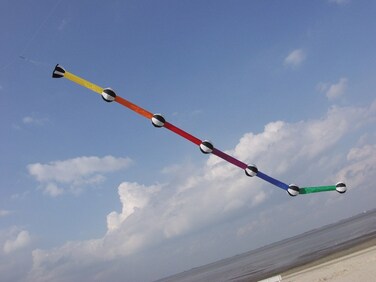 HQ Kites Rainbow Crazy Tube 33 Tail  Line Laundry  Active Outdoor Fun