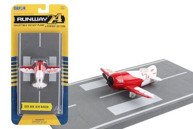 Daron Worldwide Trading Runway24 Gee Bee Racer Vehicle