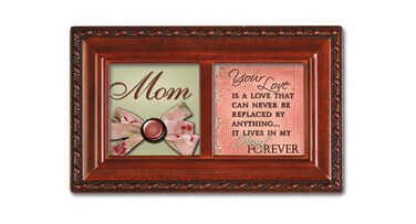 Cottage Garden Mom Love Can Never Be Replaced Woodgrain Rope Trim Jewelry Music Box Plays Wind Beneath My Wings