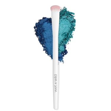wet n wild Eyeshadow Brush Precision Blending Application Soft Synthetic Fibers Ergonomic Handle for Comfortable Precision Control