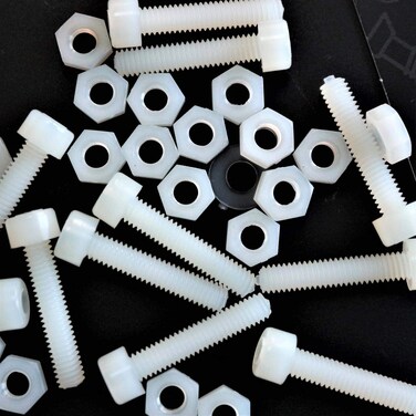 50 x Nylon Socket Head plastic machine screws M4 x 20mm Plastic Bolts Nuts  Washers Fasteners 532 x 2532 in