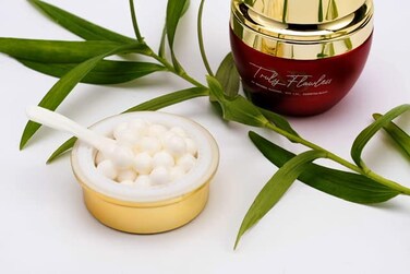 Truly Flawless AntiAging AntiWrinkle Caviar Luxury Cream