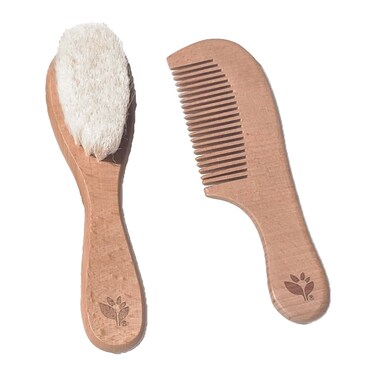 green sprouts Baby Brush  Comb Set  Gently grooms babys hair  Made of natural wood and bristles