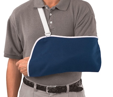MUELLER ADJUSTABLE ARM SLING ONE SIZE 46010
