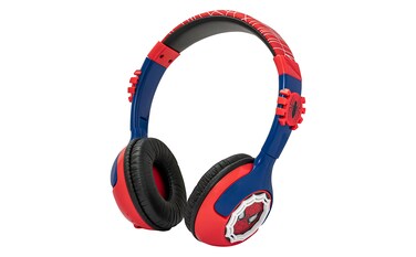 eKids Spiderman Kids Bluetooth Headphones Wireless Headphones with Microphone Includes Aux Cord Volume Reduced Kids Foldable Headphones for School Home or Travel