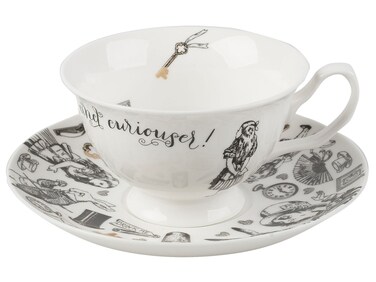 Victoria  Albert VA Alice in Wonderland Cup and Saucer 210 ml 7 fl oz