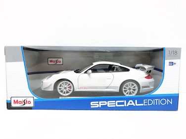 Maisto Porsche 911 GT3 RS 40 White 118 Scale Car Special Edition