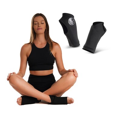 Comfyeet Wearable Yoga Mat and Meditation Cushion - Comfort &amp; Protection for Cross-Legged or Kneeling Positions - Adjustable &amp; Durable - Patent Pending - Size S - Patent Pending