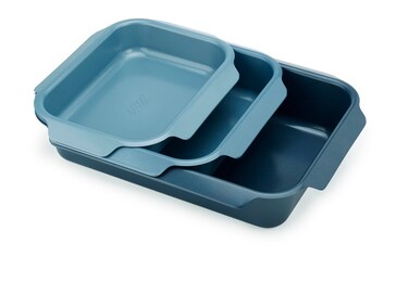 Joseph Joseph Nest Bakeware and Roasting Pan Set of 3, Stackable Oven Trays, Carbon Steel Baking Pans with Non-Stick Coating, Easy-Pull Handles, Organized Kitchen Storage