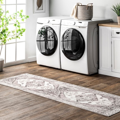 nuLOOM Gladys Machine Washable Vintage Medallion Ultra Thin Runner Rug, 2&#39; 6&quot; x 10&#39;, Light Grey