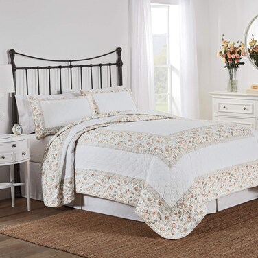 Nostalgia Home Sophie Full/Queen Beige Quilt Set