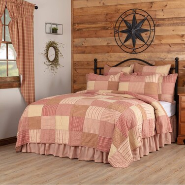 VHC Brands Sawyer Mill Red Luxury King Quilt 120Wx105L Bedding Accessory, Lux 120x106