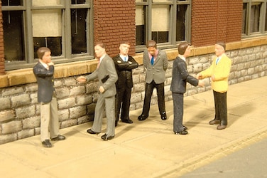 Bachmann Industries Miniature HO Scale Figures Businessmen Train (6 Piece)