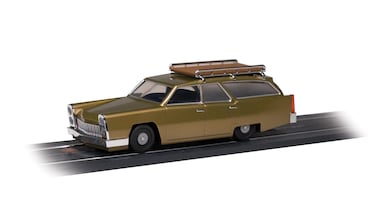 Williams By Bachmann - E-Z Street&reg; CAR Station Wagon - Gold - O Scale