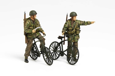 Tamiya Models British Paratroopers with Bicycles