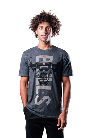 Ultra Game NBA Official Men&rsquo;s Upright Logo Short Sleeve T- Shirt - Unisex, Chicago Bulls, Heather Charcoal, X-Large