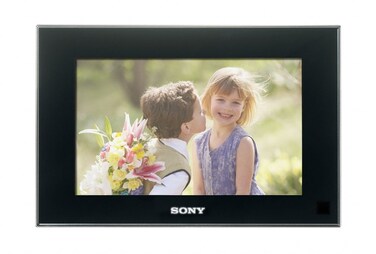 Sony DPF-D70 7-inch Digital Photo Frame