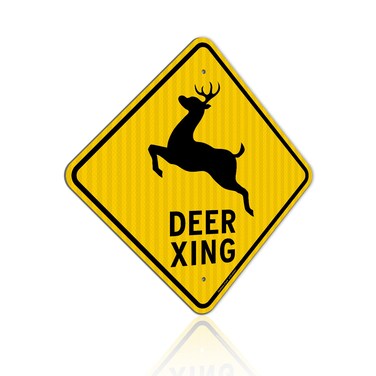 Faittoo Deer Crossing Sign,18" x 18" Engineer Grade Reflective Aluminum Sign, Weather Resistant, Waterproof, Durable Ink, Easy to Install