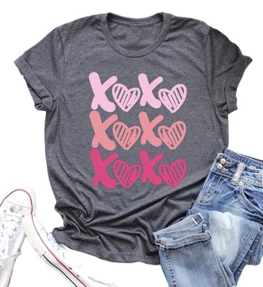 Valentine's Day Shirts for Women Love Heart XOXO Cute Graphic T Shirts Casual Tops Tee Gifts for Her(LOV-Dgrey02,X-Large)
