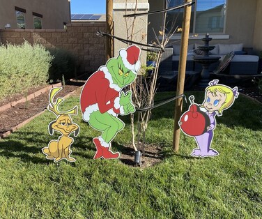 Stealing Christmas Lights Yard Card Sign Whoville - 3 ft Tall Right Facing + Cindy Lou + Max