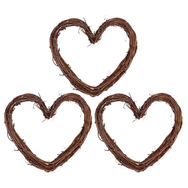 3Pcs Heart Shaped Grapevine Wreath Frame: 5.9inch Christmas Rattan Woven Wreath Frame Unfinished DIY Twigs Wreath Base for Craft Farmhouse Home Wall Decor