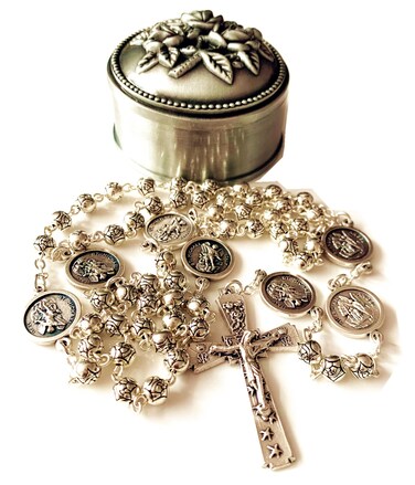 elegantmedical Handmade Silver Rose Beads Catholic ST.MICHAEL GUARDIAN ANGEL HOLY Medal Rosary Cross Necklace &amp; Nice Metal Jewellery Box