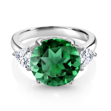 Gem Stone King 5.94 Cttw Green Nano Emerald and White Moissanite 3-Stone Ring For Women In 925 Sterling Silver   Round 12MM   Trillion 5MM   Available In Size 5, 6, 7, 8, 9