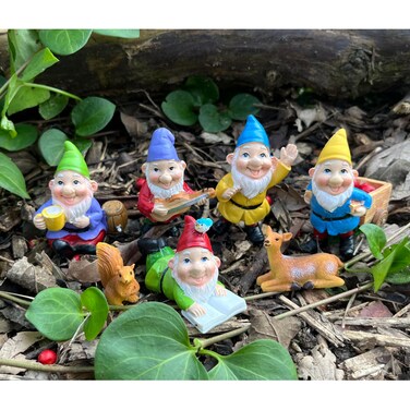 Cliocoo 7cs Gnome Miniature Set with Deer and Squirrel for Fairy Garden, Lovely Resin Dwarf Figurines Kit for Garden Yard Patio Outdoor Home Decoration