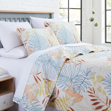 Southshore Fine Living, Inc. Tropic Leaf Collection, Twin XL Quilt Set, Soft Microfiber Fabric, Oversized Quilt Bedding for All Seasons, Lightweight Coverlet with 1 Pillow Sham, Twin/XL Quilts, Cream