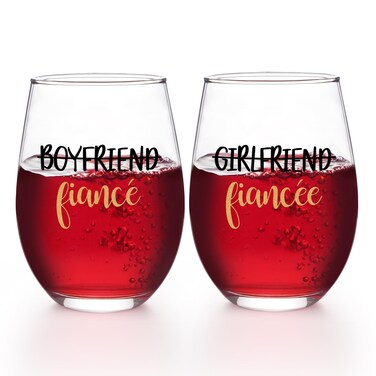 Futtumy Fiance and Fiancee Wine Glass 17Oz, Engagement Gifts for Couples, Engagement Gift, Gifts for Newly Engaged Couples, Engagement Gifts for Boyfriend Girlfriend Him Her Bride Bride to Be