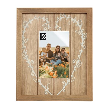 Li'Shay Rustic Wooden 4x6 Picture Frame with Heart