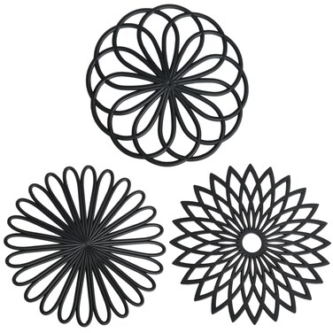 Nstezrne Silicone Trivets Mats for Hot Pots and Pans, Multi Purpose Trivets Mat -Heat Resistant Silicone Trivet Intricately Carved Hot Pads Set of 3 (G1: Style 2-Black)