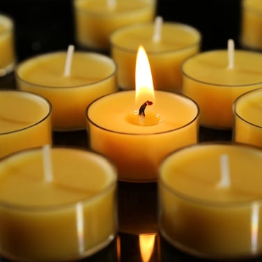 Beeswax Tealight Candles, Natural Beeswax Candles Bulk (4-5 Hour Burn), Handmade Organic Tea Lights, Honey Scented Pure Beeswax Tea Candles, 25 Pack