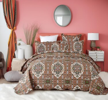 DaDa Bedding Earthy Cross Motif Folk Bedspread - Cozy Arabian Moroccan Ogee Rustic Antique Style Quilted Coverlet Set - Scalloped Edges Warm Tones Burnt Orange Brown Olive Green - Twin - 2-Pieces