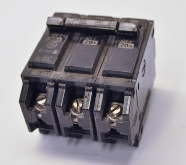 General Electric GETHHQB32020 GE THHQB32020 3P-240V-20A CB, Black