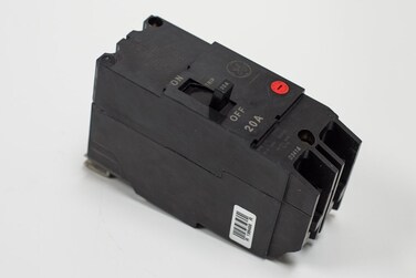 GE TEY260; 2P-480V-60A CB
