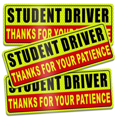 Student Driver Magnet for Car Safety Warning Please Be Patient New Driver Sticker Reusable Movable Reflective Magnetic Black &amp; Red for Car Bumper 3 Pcs