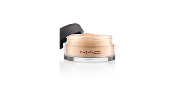 M.A.C Mineralize Foundation Loose Medium Deep