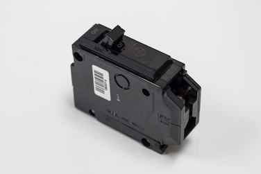 GE THQL1135 N 35A 120V 1P News