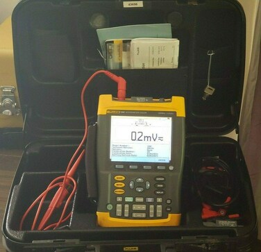 Fluke 199C 199 C 200MHZ Portable Oscilloscope Scopemeter MultiMeter Meter Tester Test Equipment