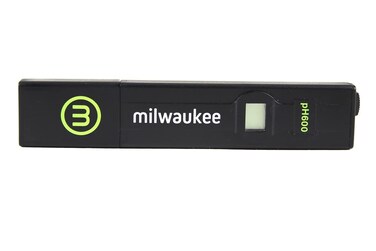 Milwaukee Instruments pH 600 pH Tester With 1 Point Manual Calibration