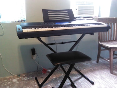 Casio WK500 76 Key Personal Keyboard with MP3/Audio Connection, 670 Tones and Power Supply