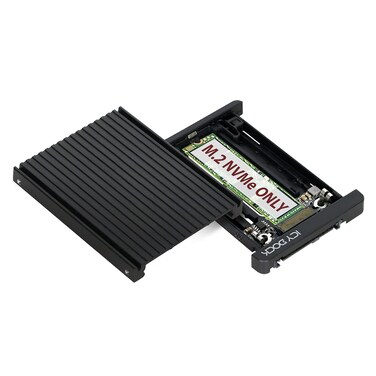ICY DOCK M.2 PCIe 3.0/4.0 NVMe SSD to 2.5" U.2 SSD Converter / Mounting Adapter with Heatsink   EZConvert MB705M2P-B