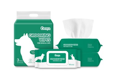 COCOYO Disposable Wet Wipes for Dogs &amp; Cats I 300 Wipes for Cleaning and Deodorizing - Plant-Based, Hypoallergenic Pet Wipes for Puppies - Wipes for Paws, Butt, &amp; Body - Fragrance Free