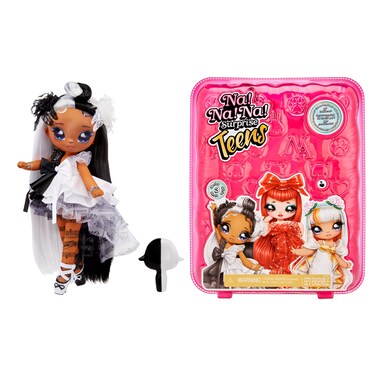 Na! Na! Na! Surprise Teens 11" Fashion Doll Odette Lakewood, Soft, Poseable, Black &amp; White Hair, Swan-Inspired Outfit &amp; Accessories, Gift for Kids, Toy for Girls &amp; Boys Ages 5 6 7 8+ Years