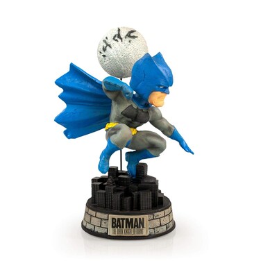 Exclusive Batman Bobblehead   Features Batman in A Superhero Pose   8-Inch Resin Design
