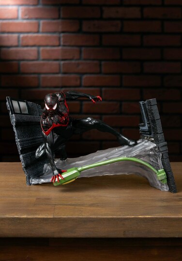 Marvel Gallery: Miles Morales PVC Figure, Multicolor