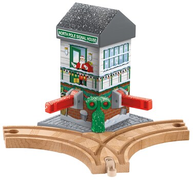 Thomas &amp; Friends Wooden Railway, Christmas Crossings