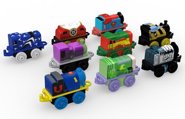 Thomas &amp; Friends MINIS,/dc Super Friends 9-Pack