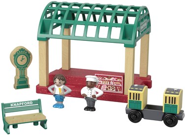 Thomas &amp; Friends Wooden Toy Knapford Train Station Playset with Figures &amp; Passenger Coach for Preschool Pretend Play Kids Ages 3+ Years